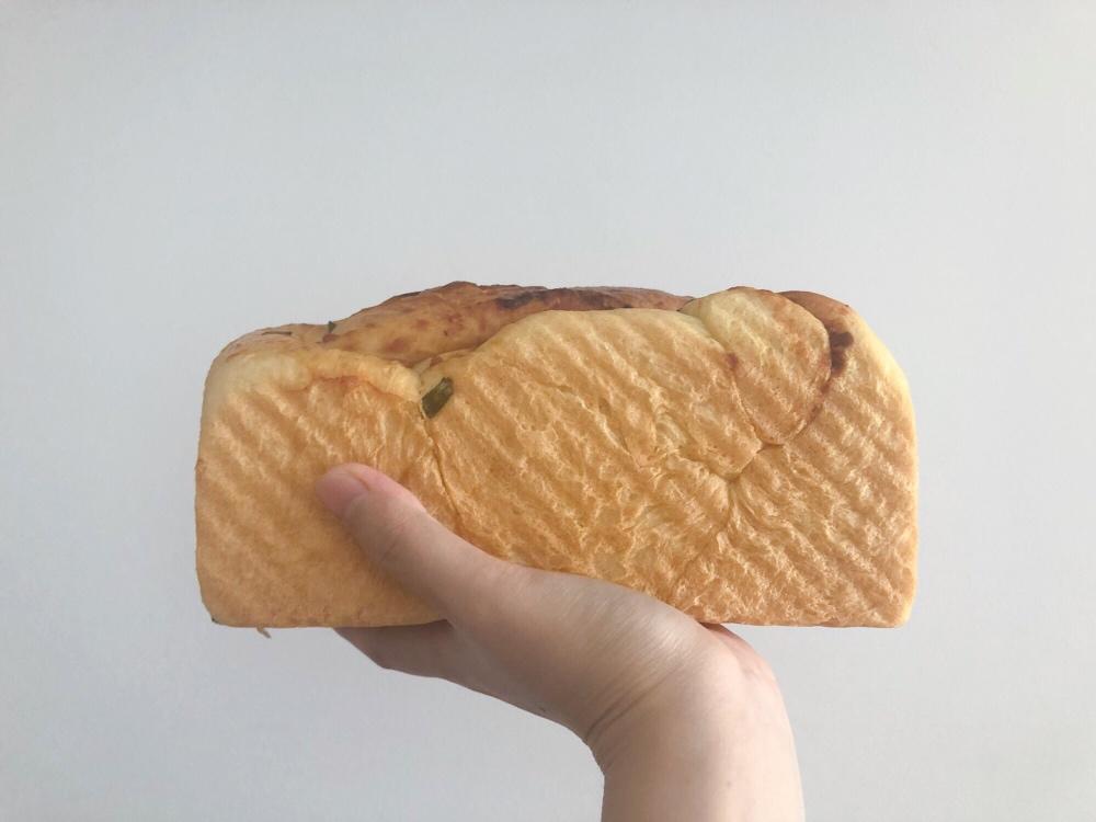 香葱肉松手撕吐司