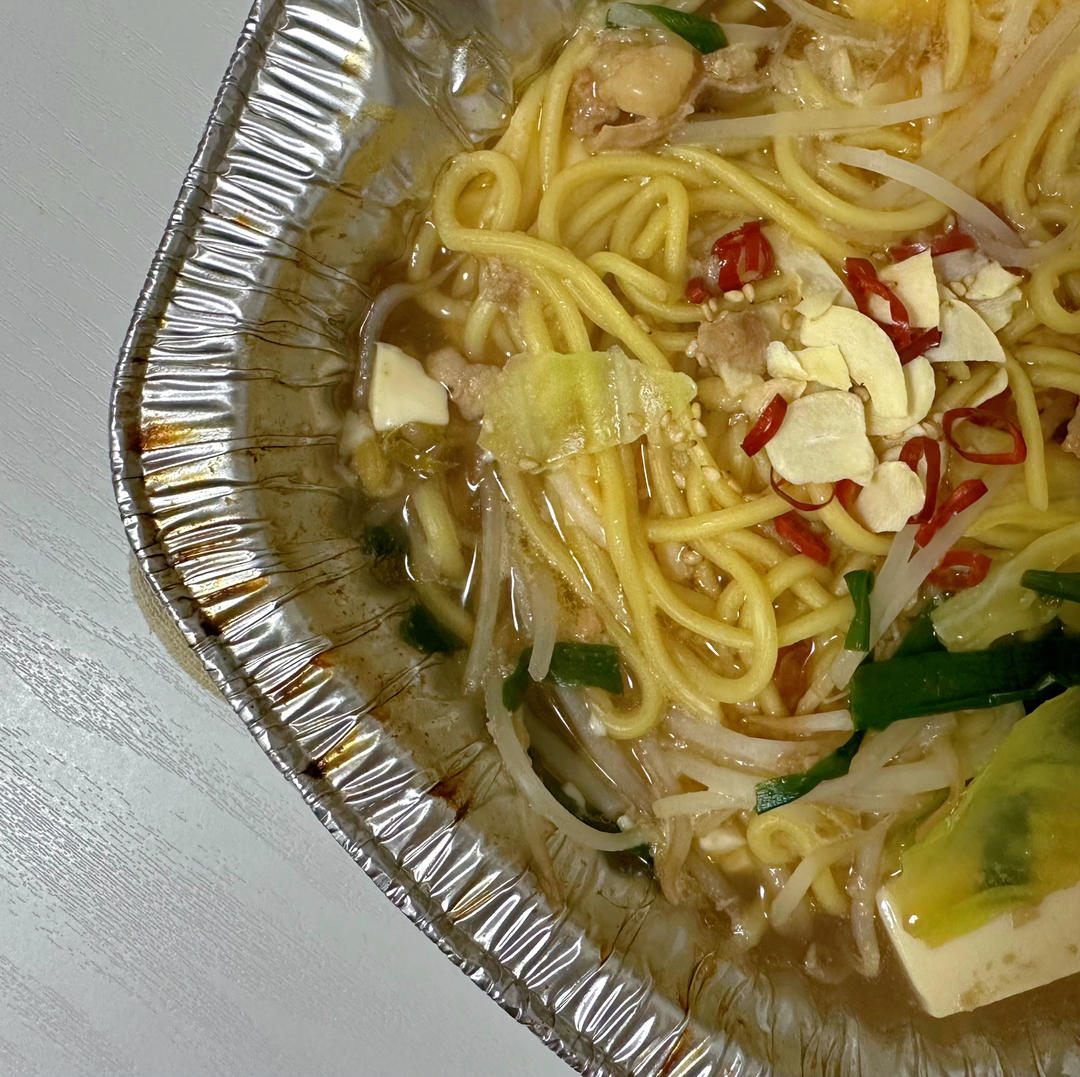 一人暮らしって何か食べよう