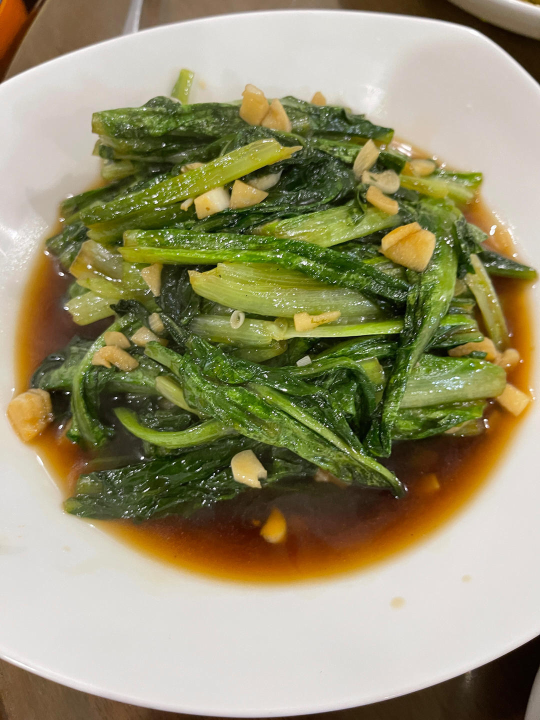 蒜蓉耗油清炒油麦菜，减脂快手菜，宝宝超爱，傻瓜步骤，屡试不爽，好吃且下饭，鲜香爽口！！
