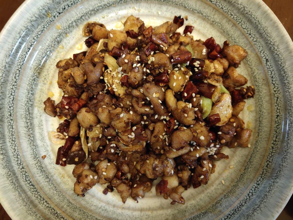 外酥里嫩麻辣鲜香～辣子鸡丁