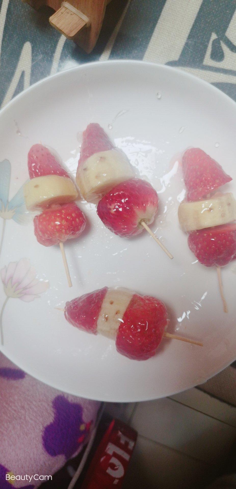 孩子们最爱的超可爱草莓🍓冰糖葫芦