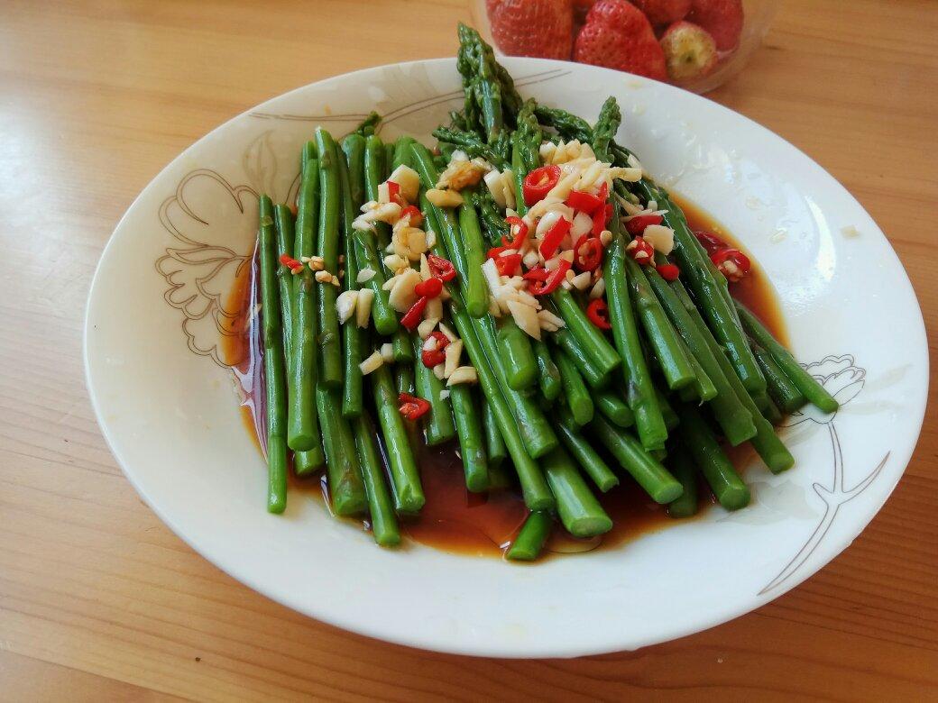 鲜味油淋芦笋