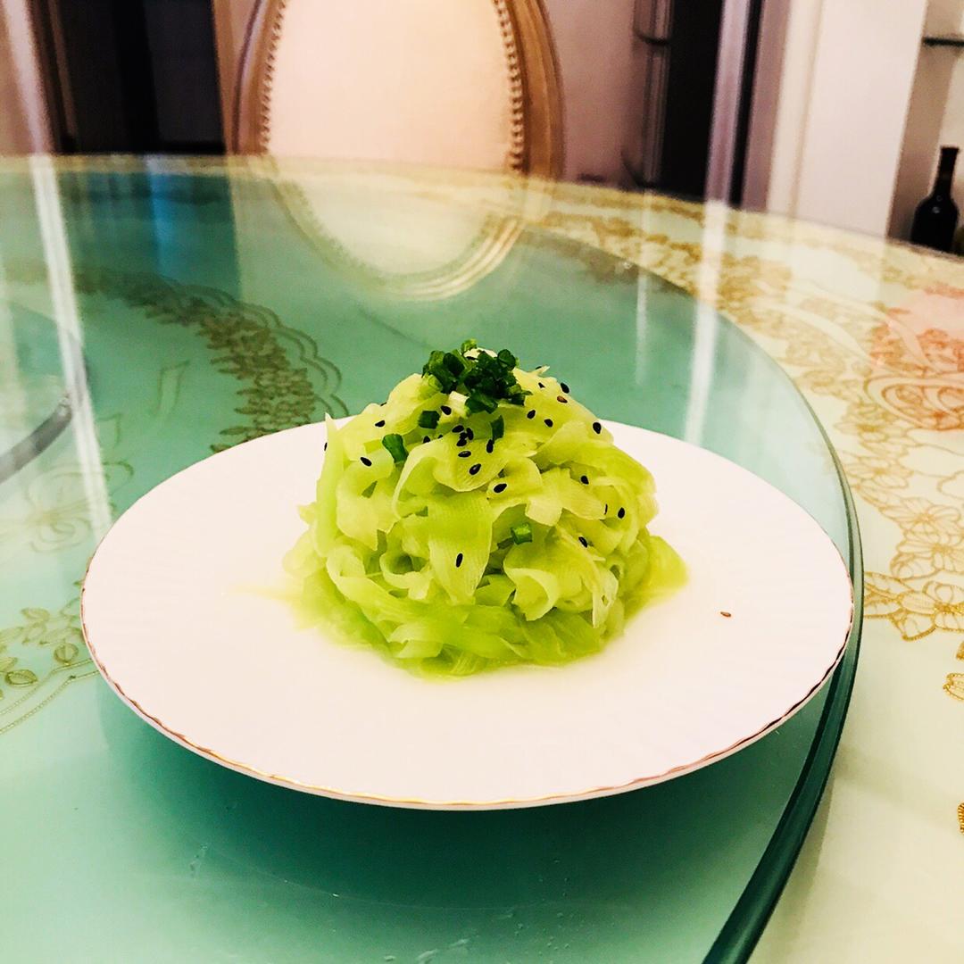 凉拌莴笋丝