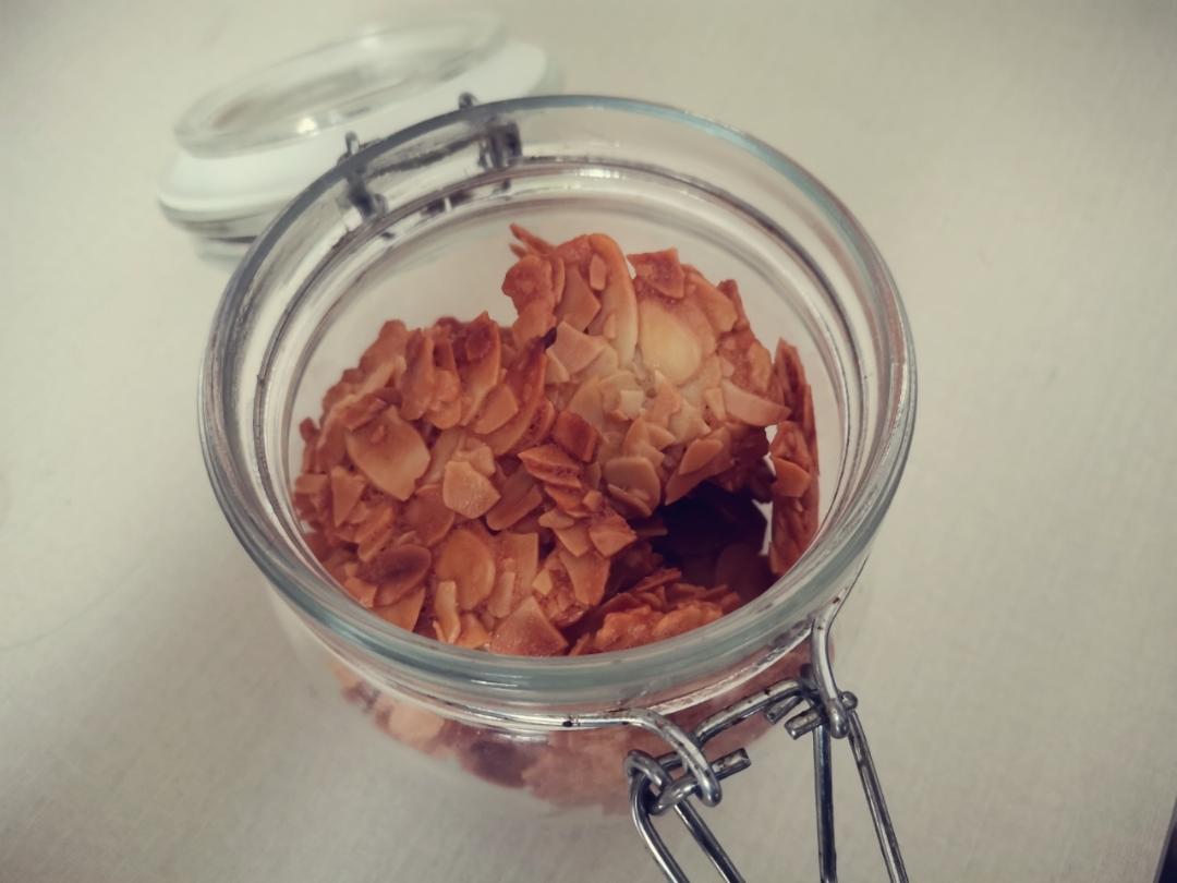 焦糖脆脆杏仁瓦片