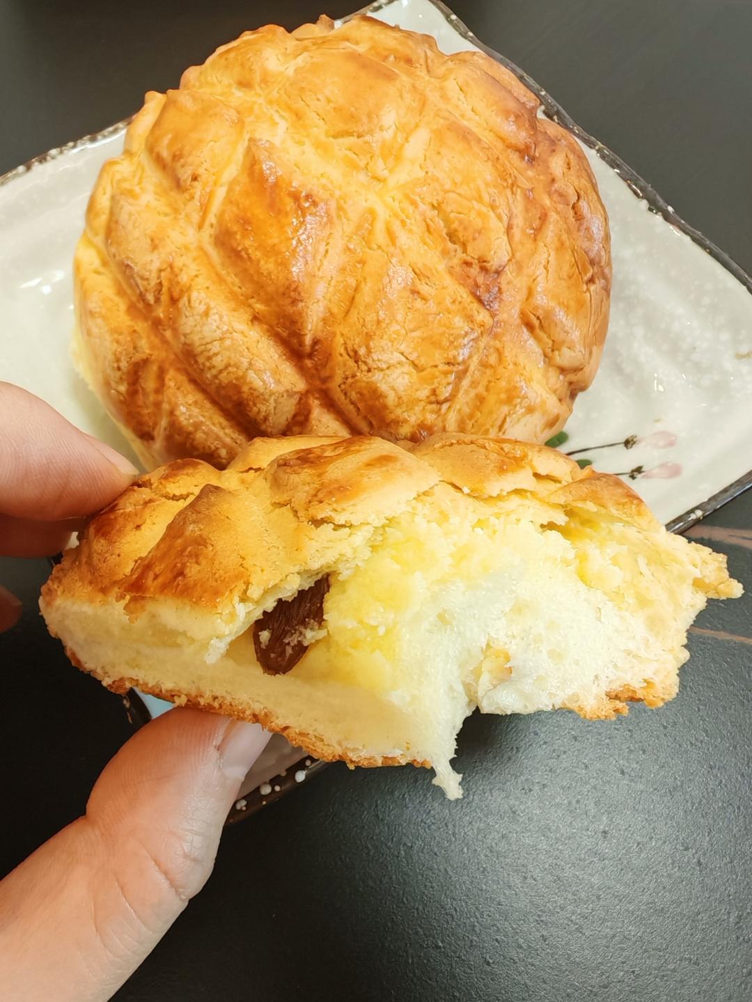 好吃到炸裂的港式菠萝包（附带制作酥皮的小视频）