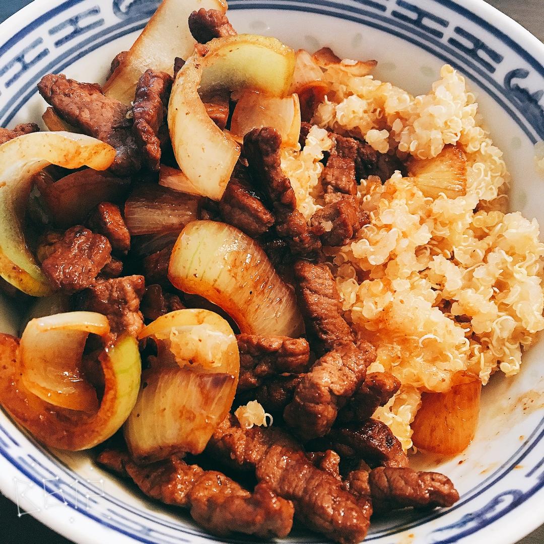 洋葱牛肉盖饭