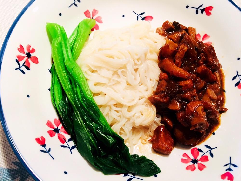 小叶子穿花裤的日常