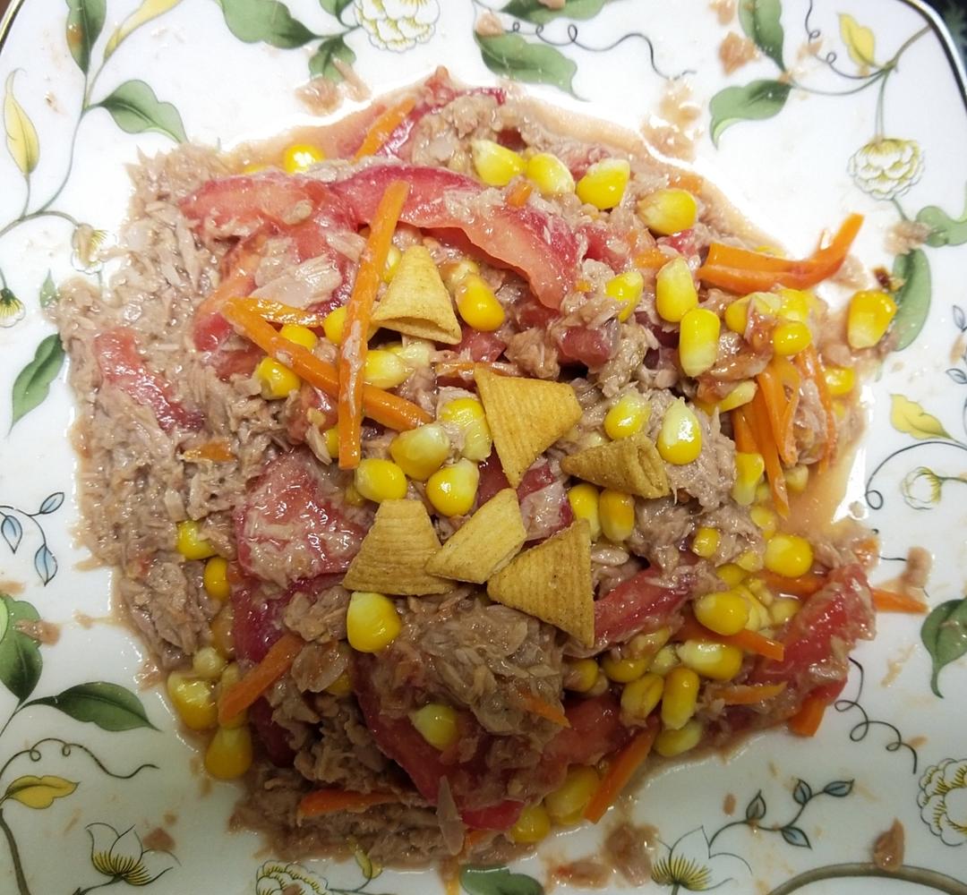 减肥的好帮手--三色金枪鱼沙拉