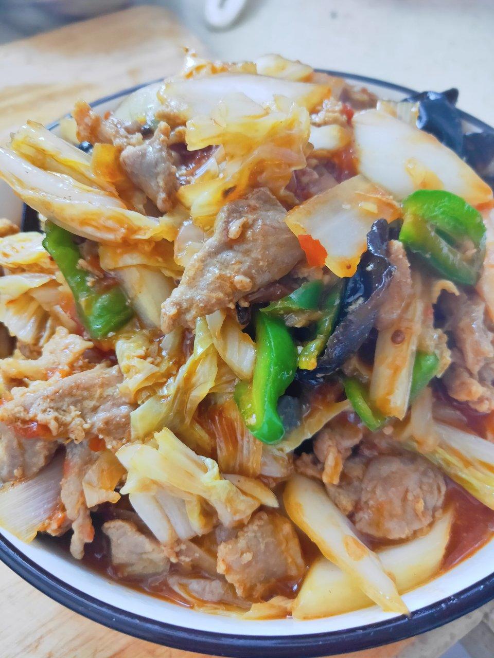 新疆过油肉拌面