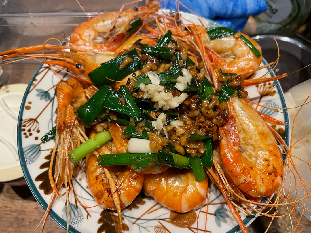 好吃到舔手的蒜爆罗氏虾（零失败，巨好吃)