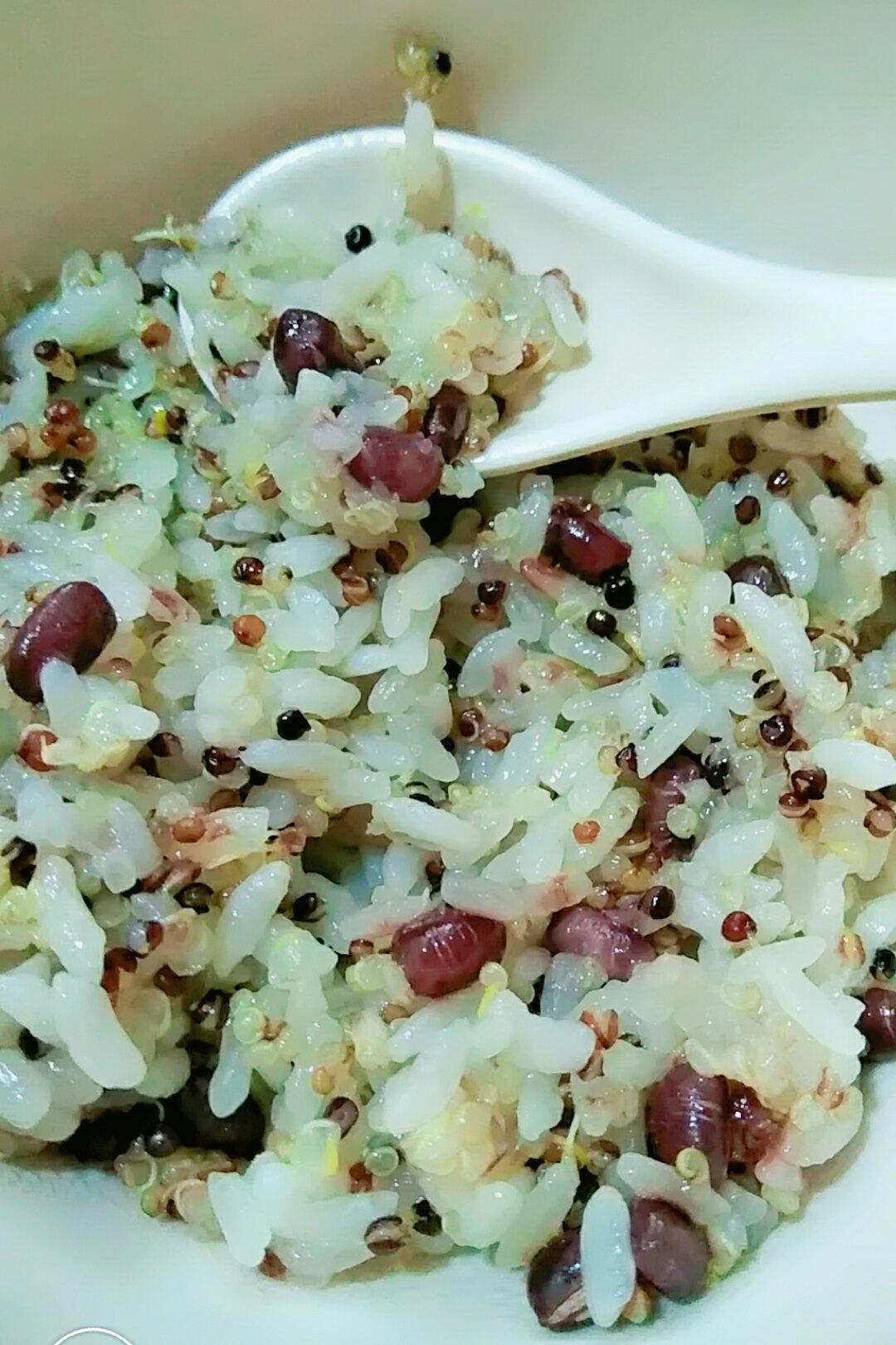 【虾仁蔬菜炒藜麦】营养早餐