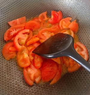 超级下饭，番茄浓汤鱼的做法 步骤4
