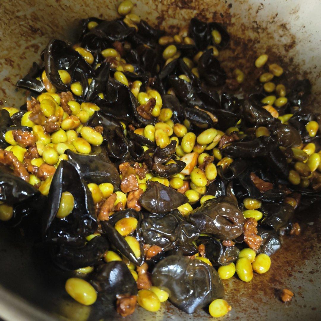 毛豆木耳炒肉丝