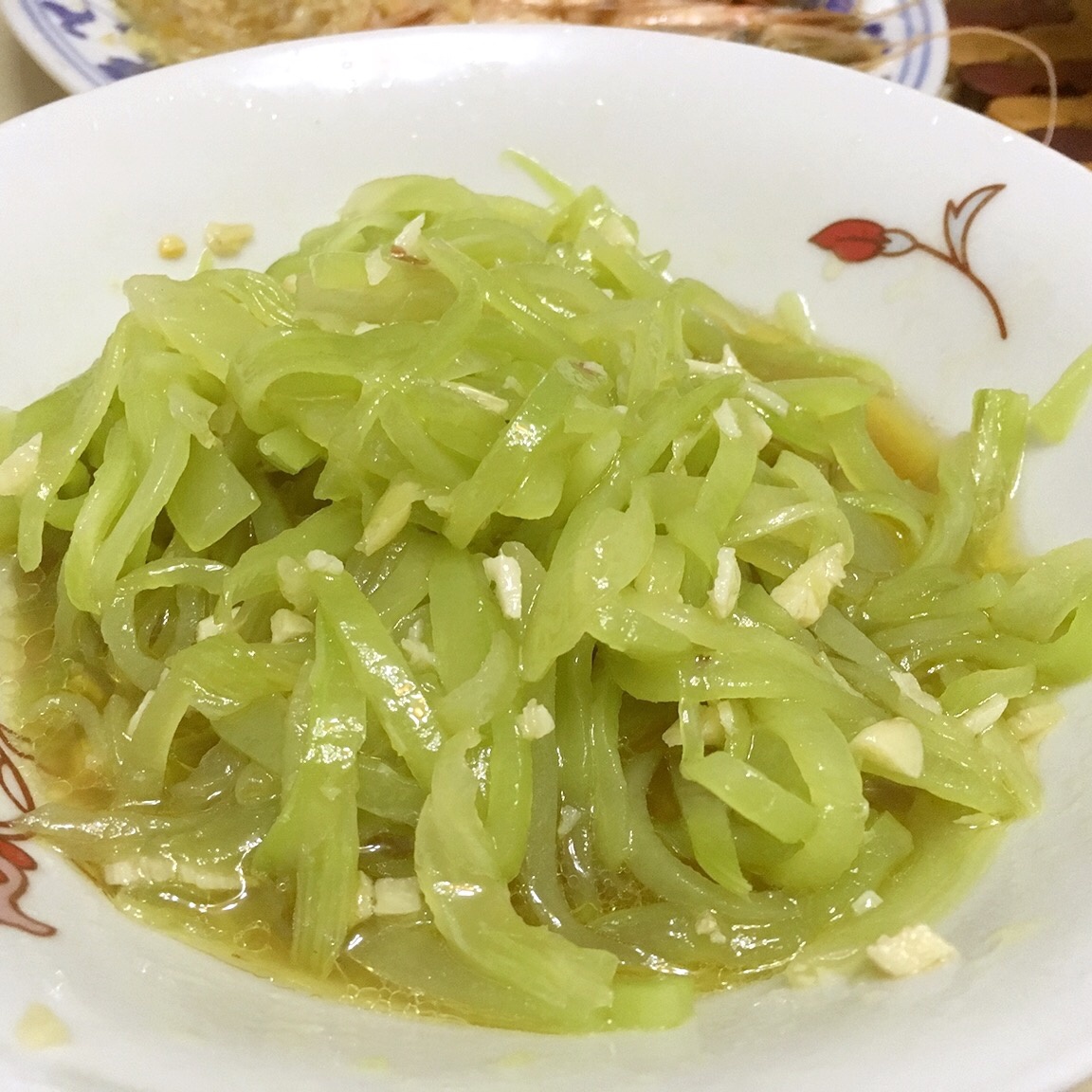 凉拌莴笋丝