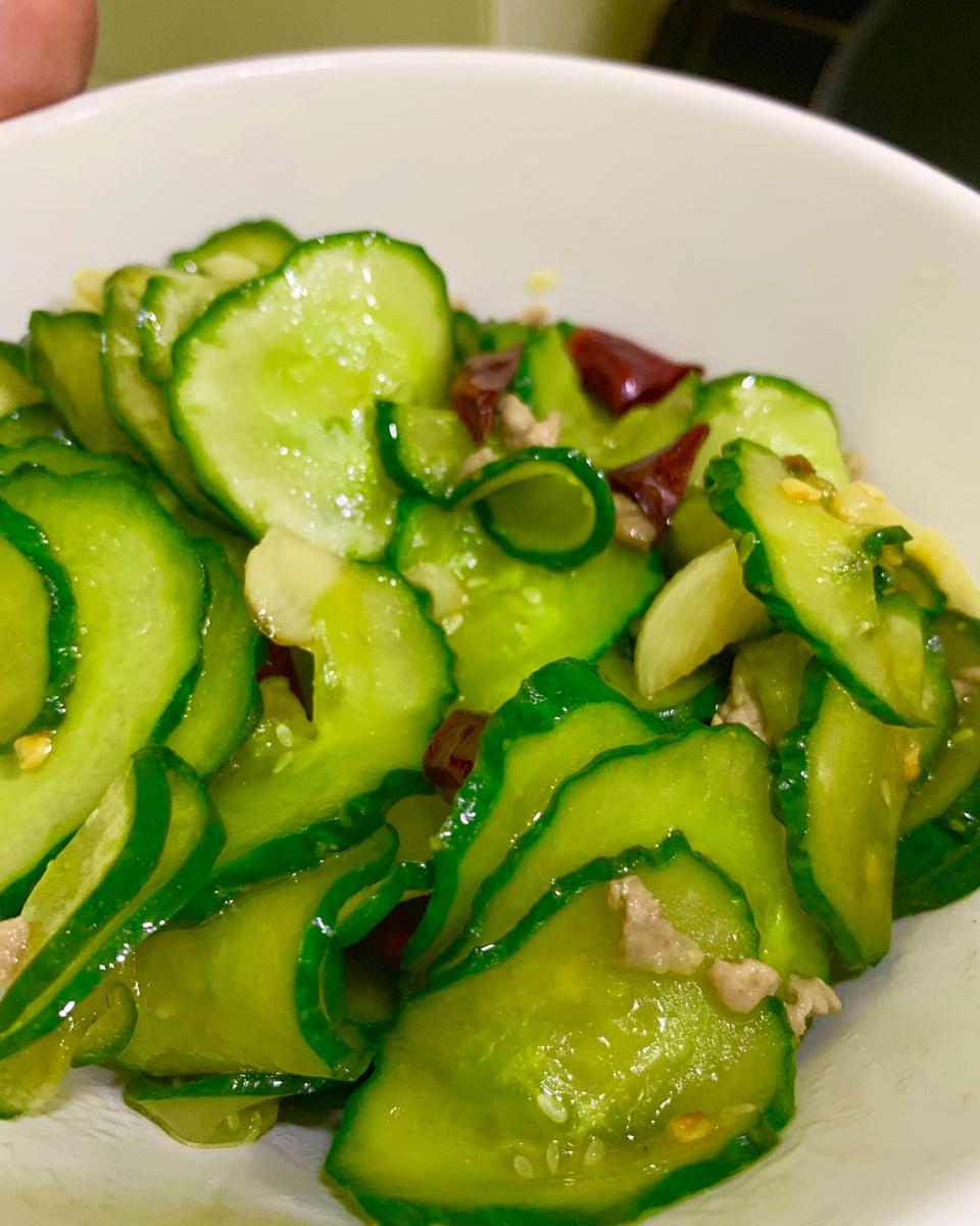 厨师长教你：“脆青瓜炒肉”的家常做法，爽脆的口感另一番感受