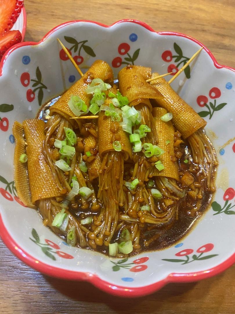 比肉还好吃的金针菇豆皮卷
