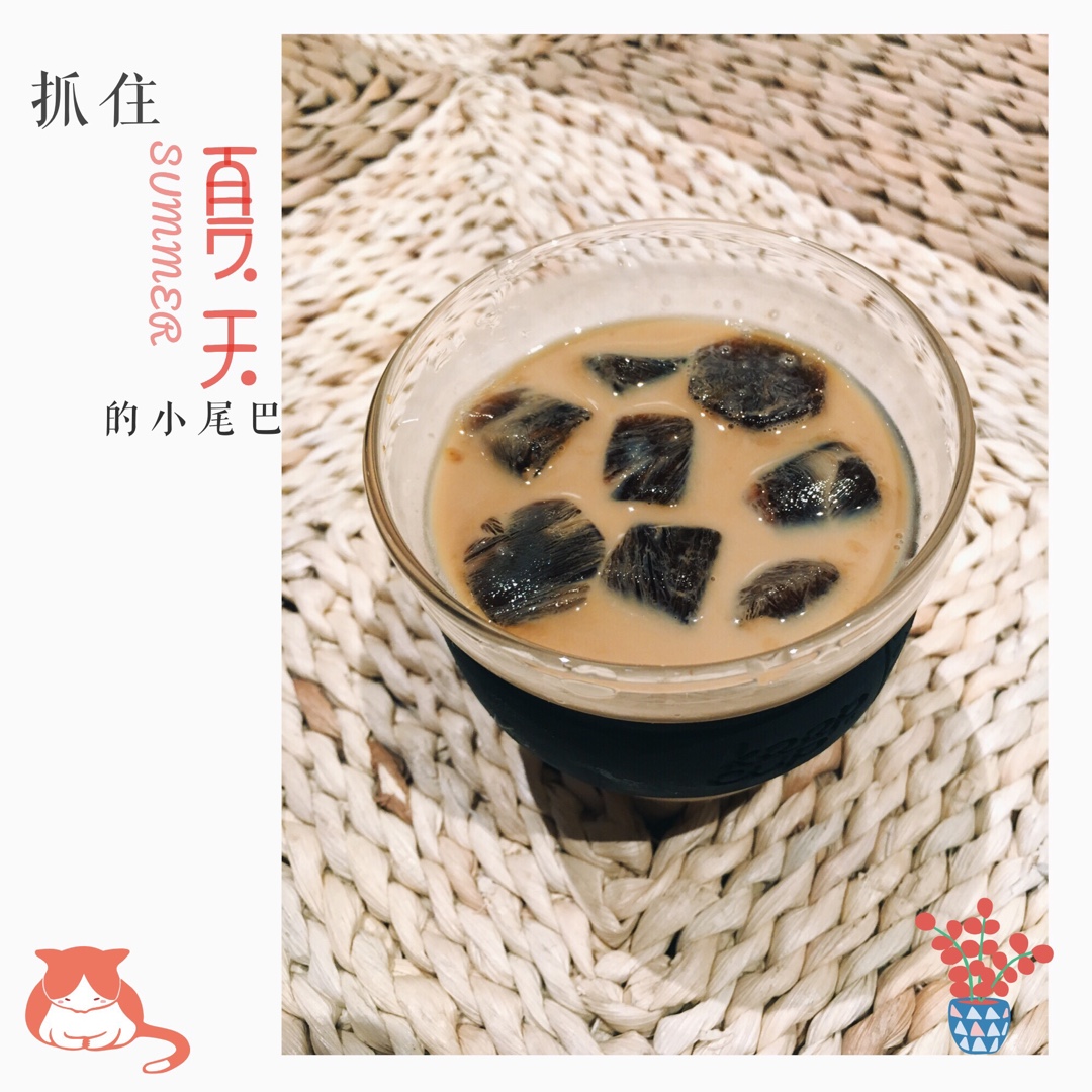 朴素的冰咖啡