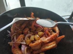 家常菜-干锅土豆虾的做法 步骤11