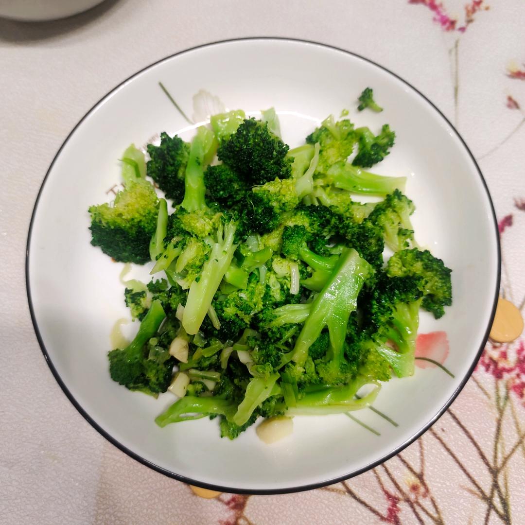 清炒西兰花