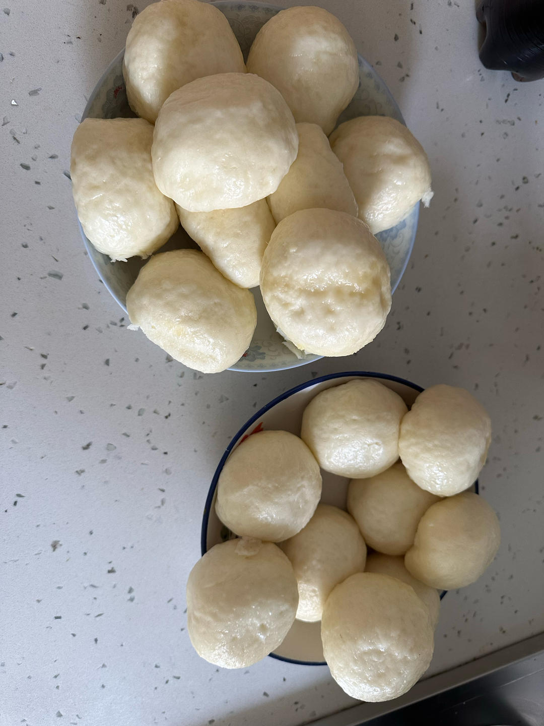 松软香甜的奶黄包，很快就可以搞定。