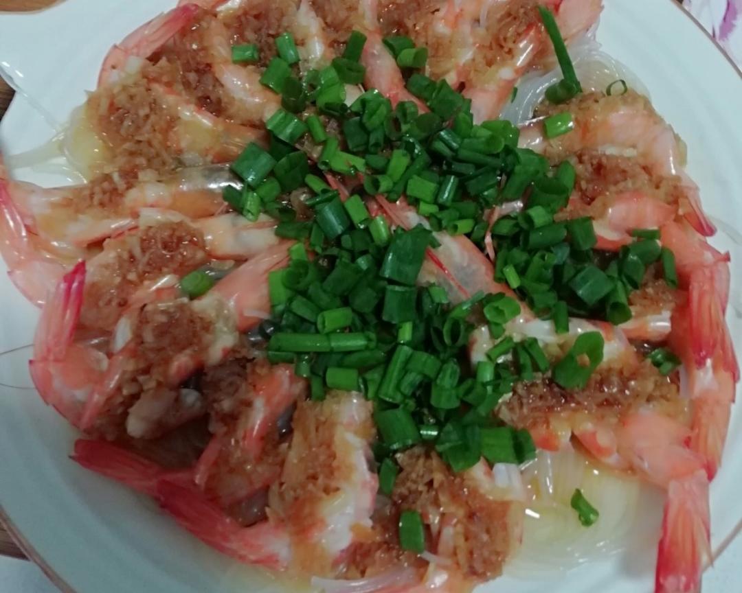 蒸蒜蓉粉丝大虾的做法