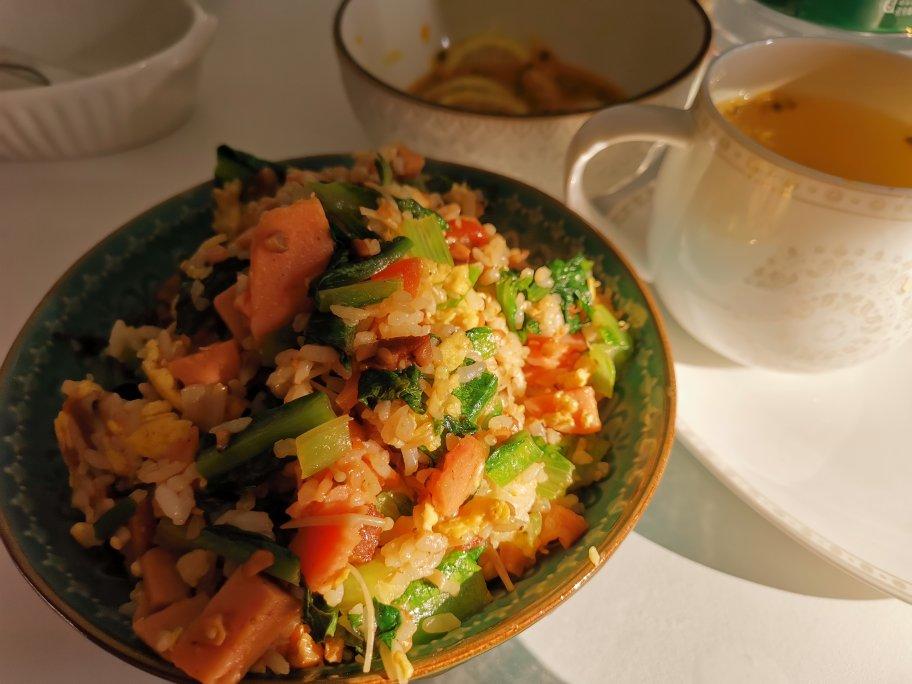 超级好吃的酱油火腿蛋炒饭！