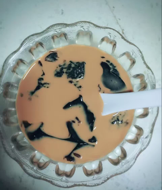 血糯米仙草奶茶