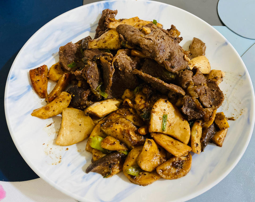 黑椒汁杏鲍菇炒牛肉