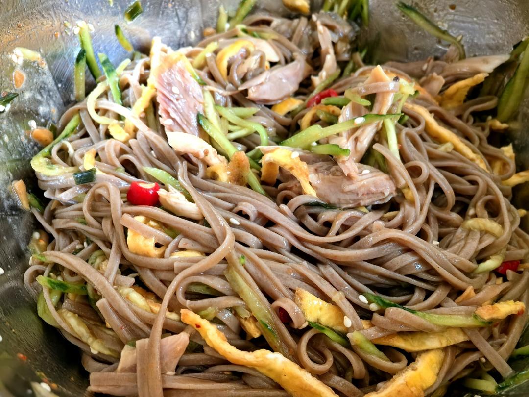 鸡丝凉面(快手菜)