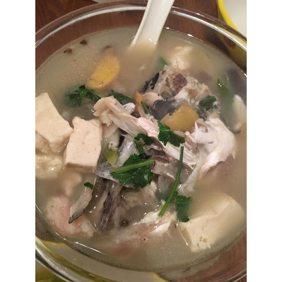 鱼头豆腐汤