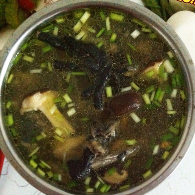 香菇炖鸡汤