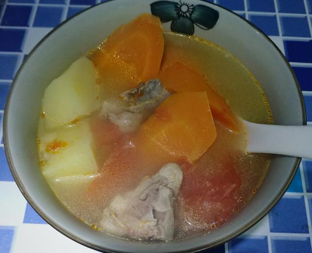 广式靓汤-番茄土豆红萝卜煲脊骨的做法