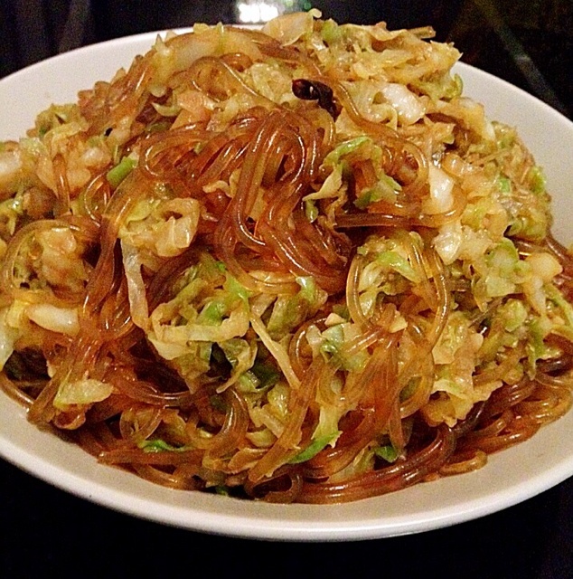 包菜粉丝炒鸡蛋