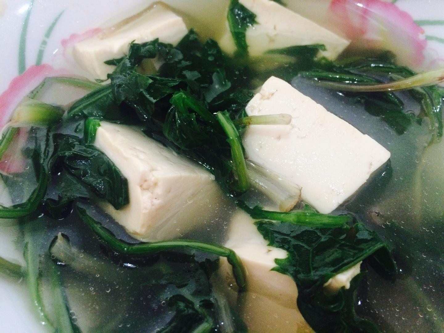 蒲公英豆腐汤的做法