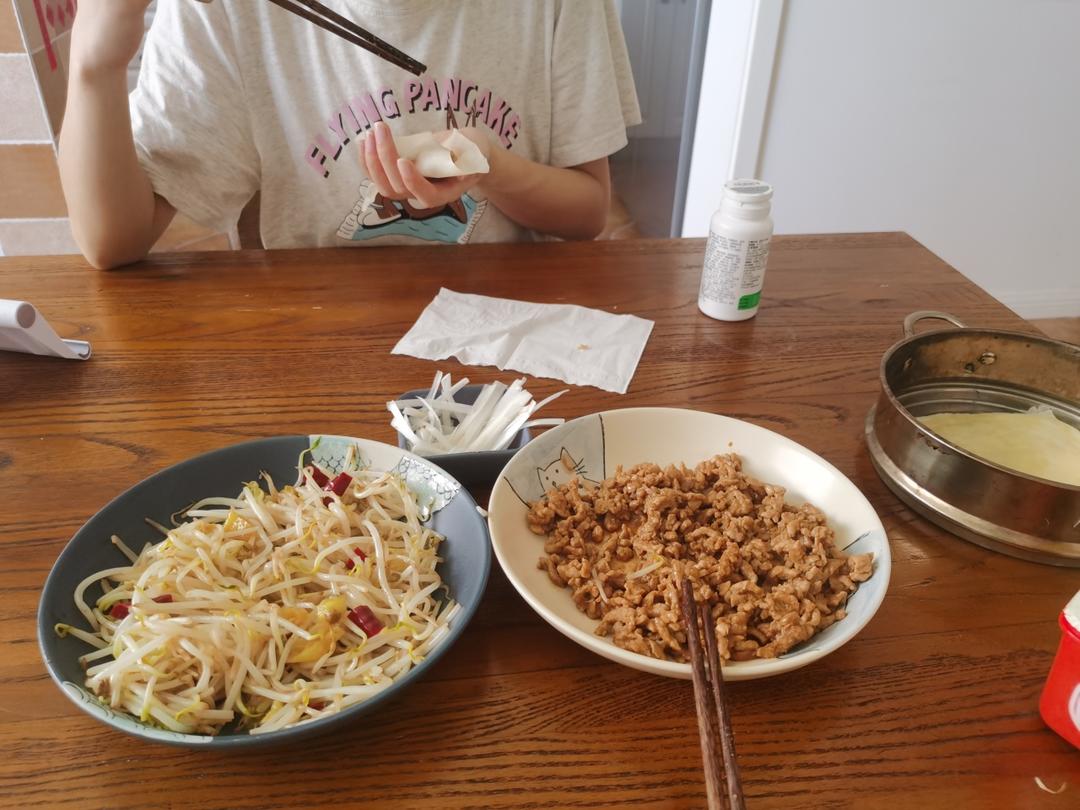 学做京酱肉丝，带饼的