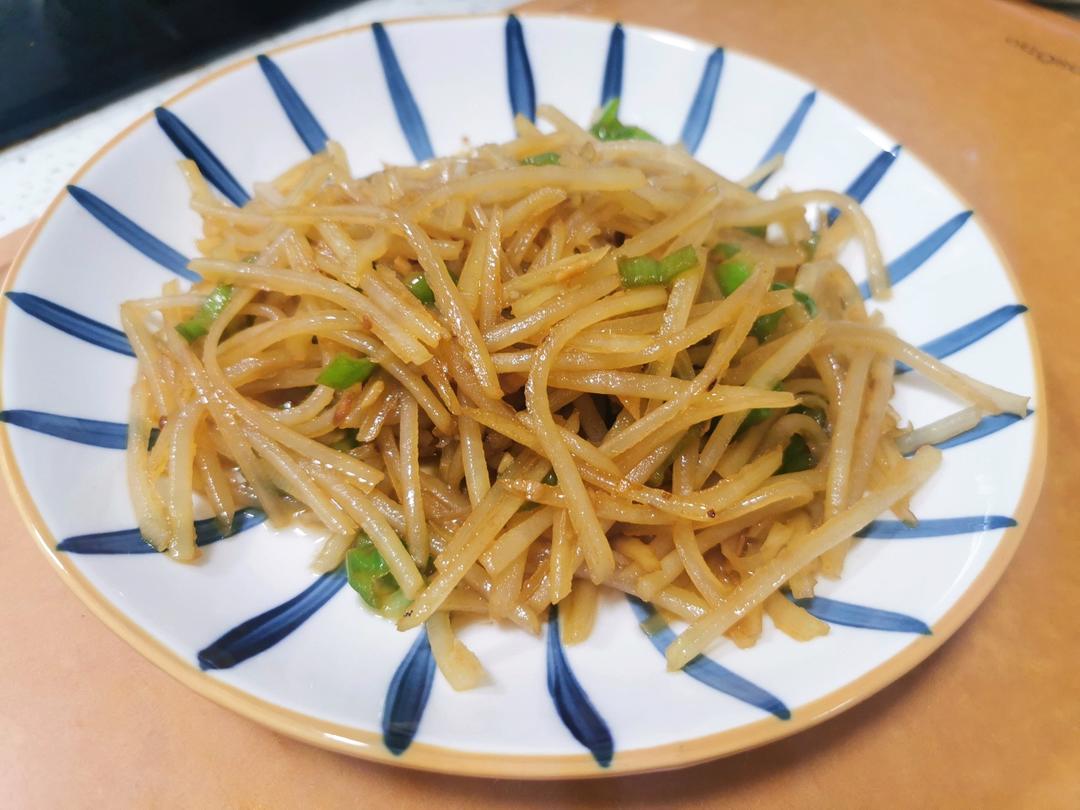 青椒土豆丝（炒制不粘锅，入口不软烂）
