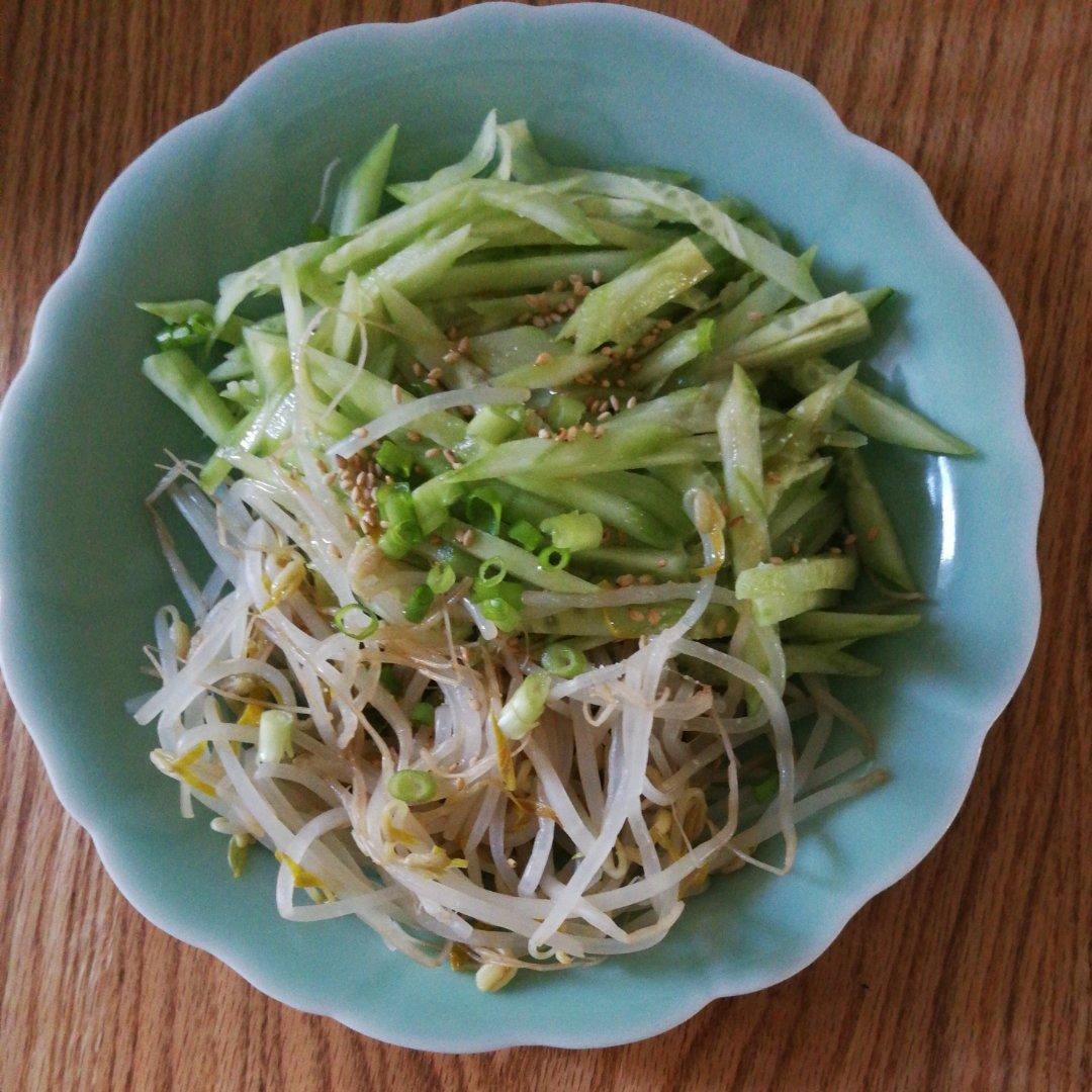 黄瓜丝拌豆芽
