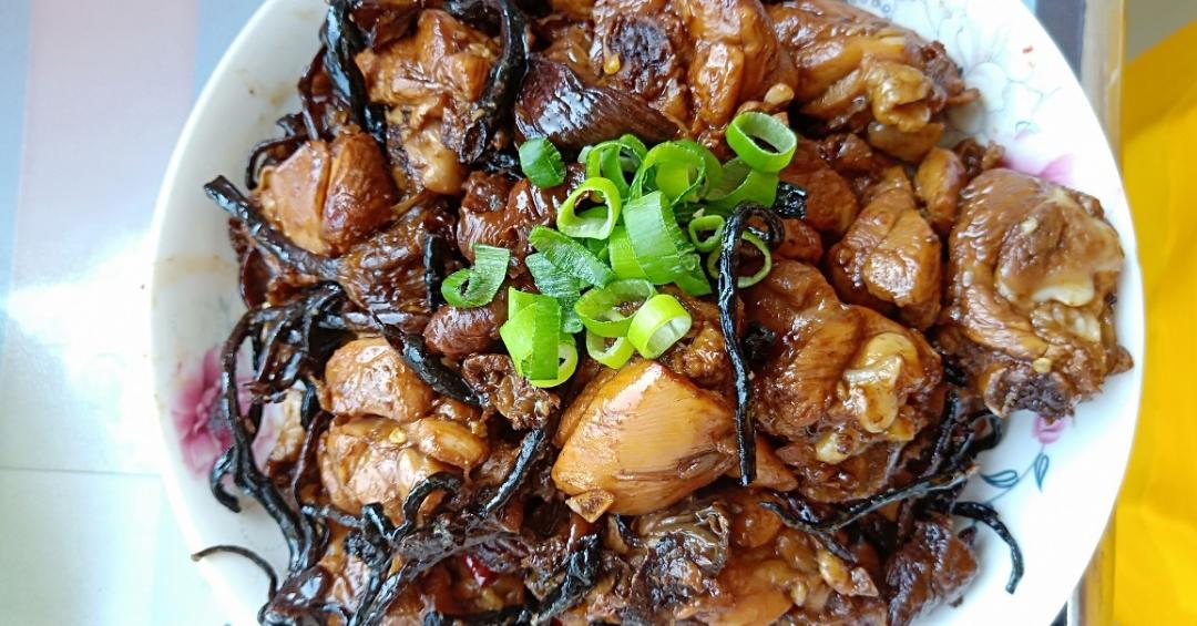 小鸡炖蘑菇