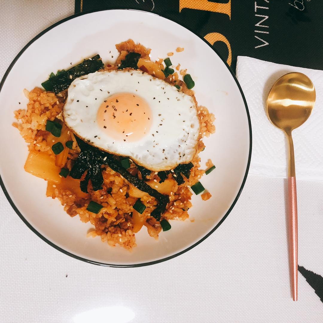 五花肉泡菜炒饭