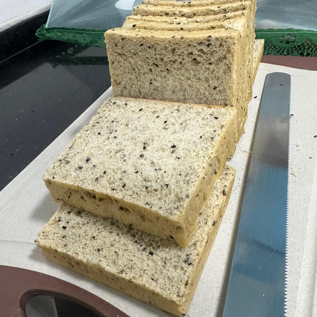 黑芝麻花生吐司