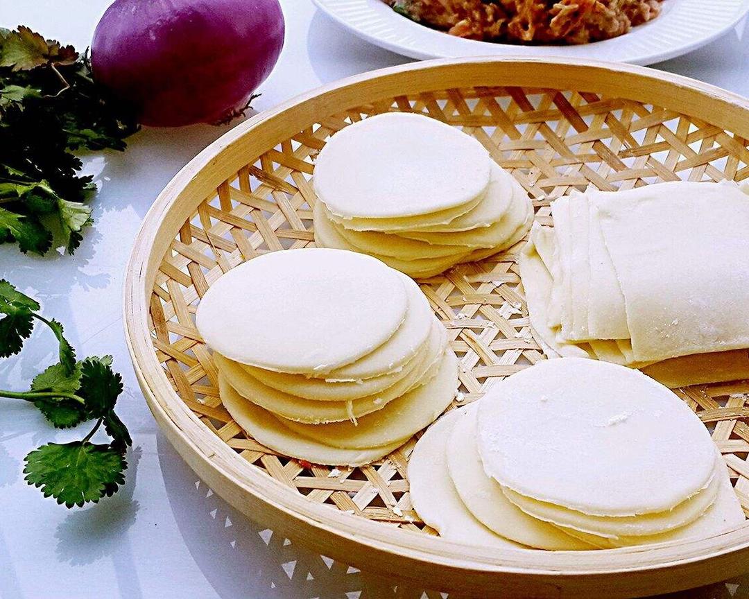【饺子皮的做法步骤图，饺子皮怎么做好吃】童话美食日记_下厨房