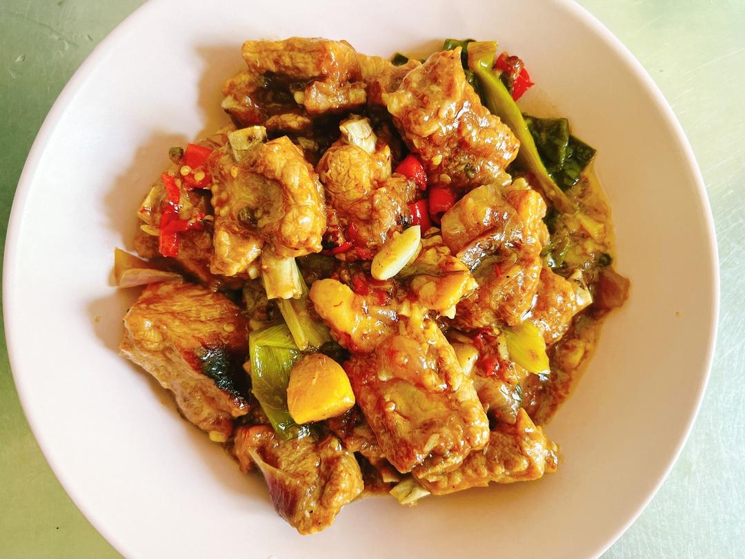 咀咀排骨的做法