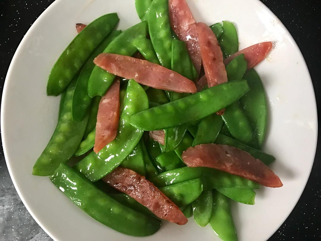 腊肠炒荷兰豆