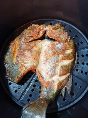 鸣妈私房菜：原味&香辣味烤鱼（炸炸锅版）的做法 步骤7
