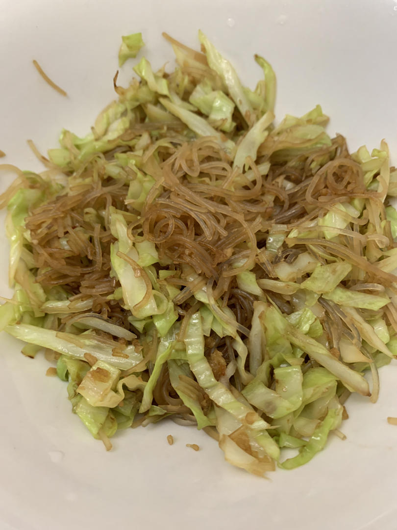 最近爱吃粉丝粉条～包菜炒粉丝