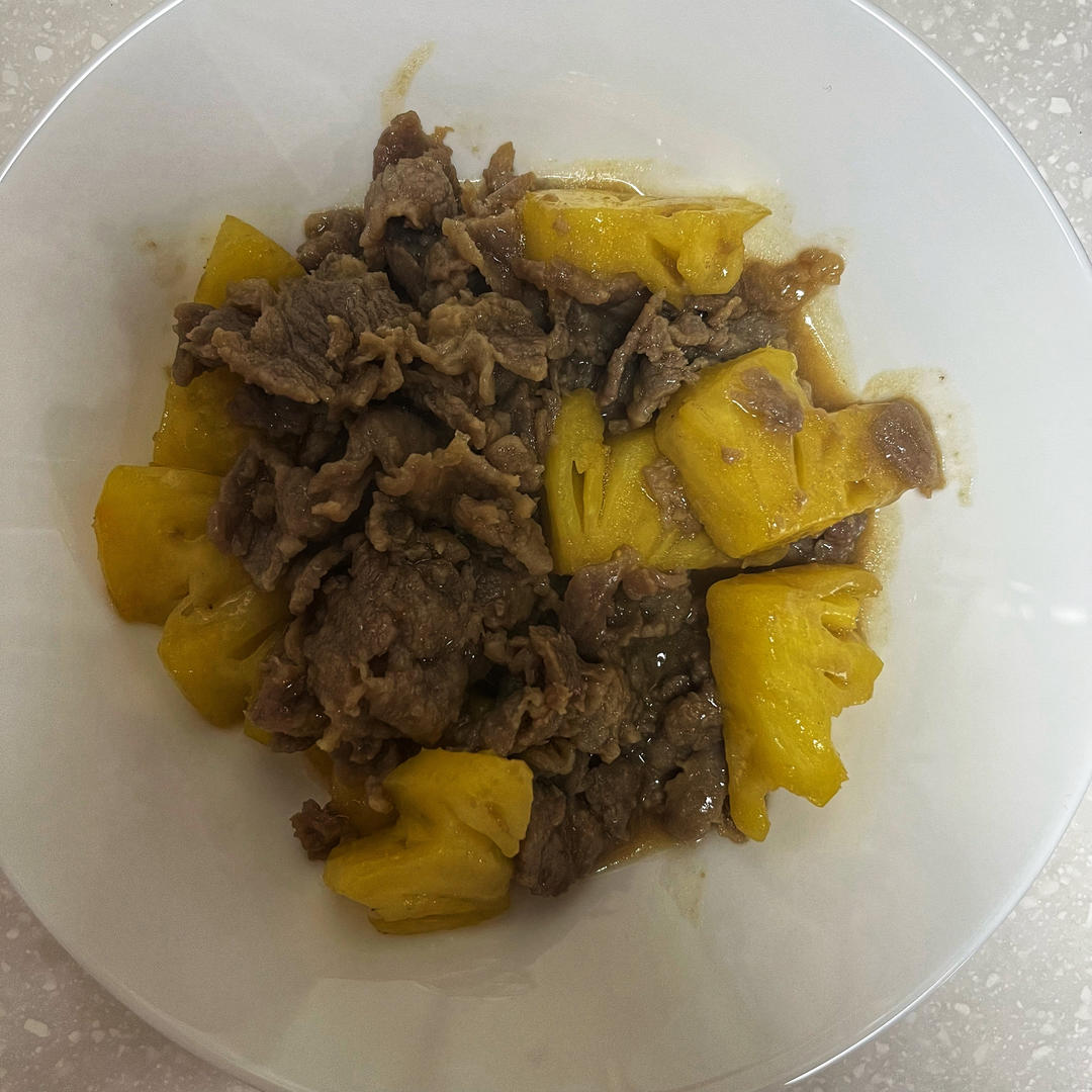 Q版-菠萝牛肉  (杂果肉菜类）