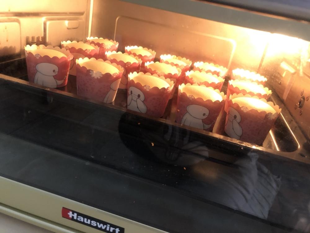 软绵绵戚风纸杯蛋糕