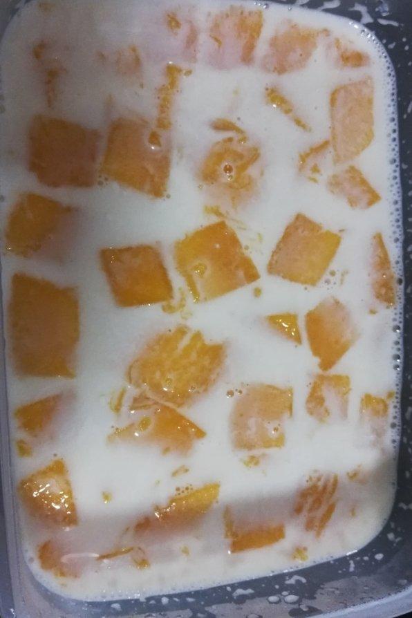 粒粒芒果椰汁冻糕