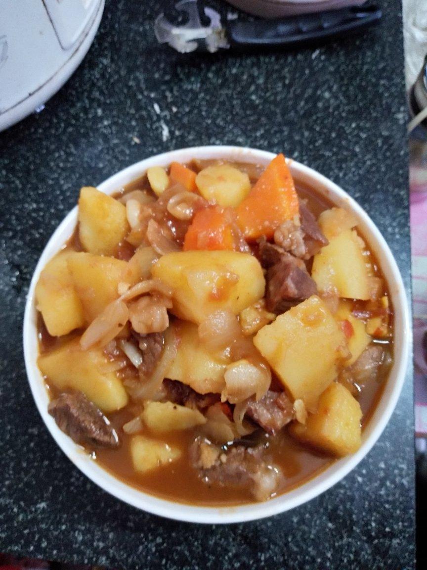 沙沙土豆胡萝卜炖牛肉