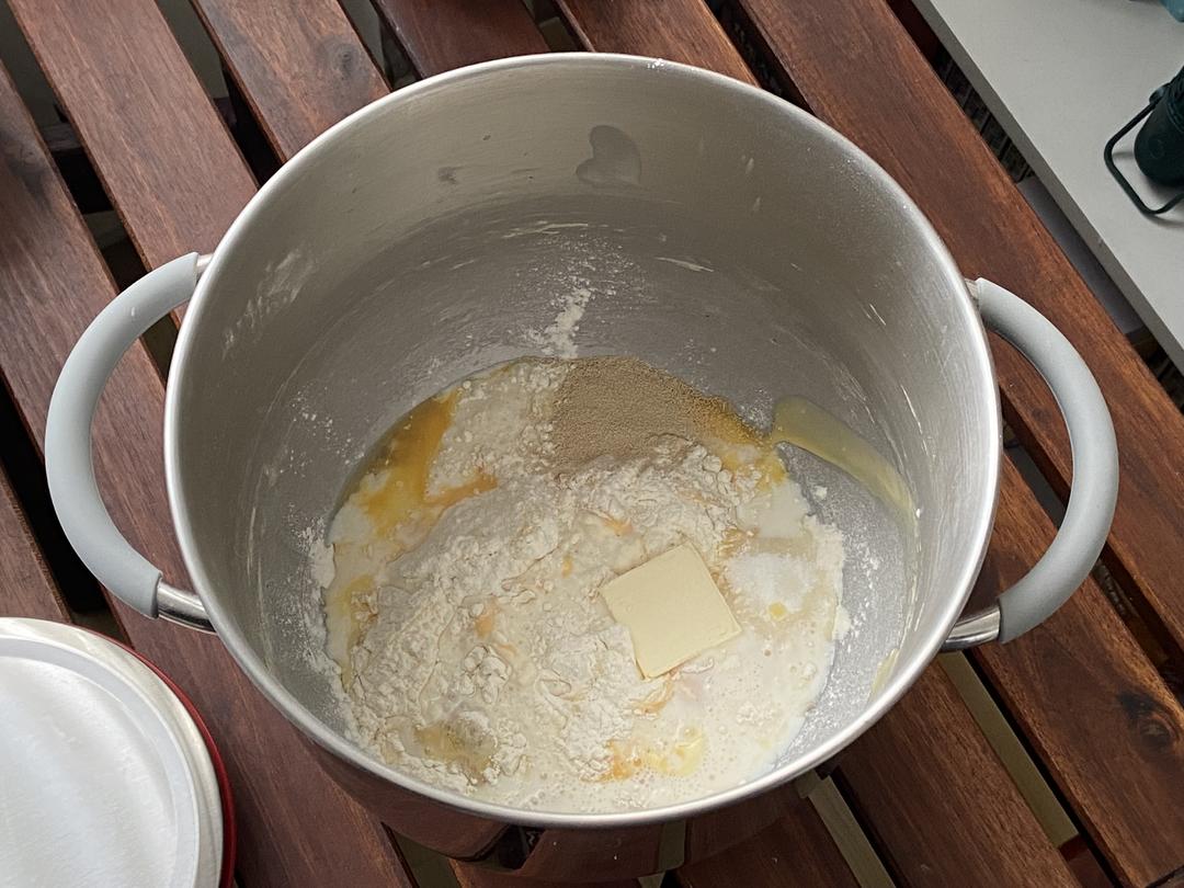 纯奶手撕吐司的做法 步骤1